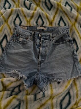 Levi’s button fly ribcage shorts
